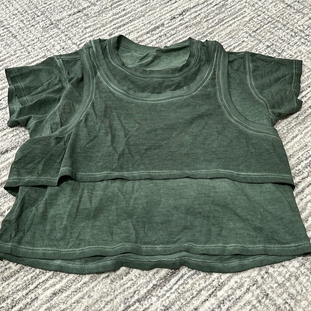 Lululemon green faded cropped Tshirt attached tank combo